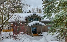 Mackinaw Manor By Casago Mccall - Donerightmanagement
